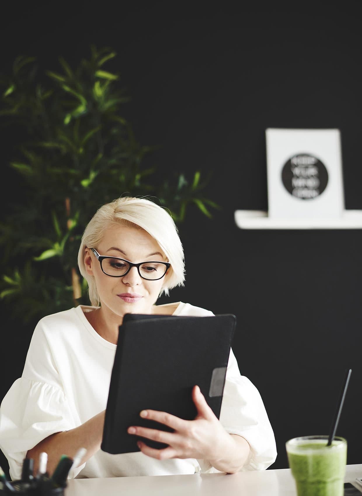 Unleashing the Power of WooCommerce: Why It Outshines Shopify